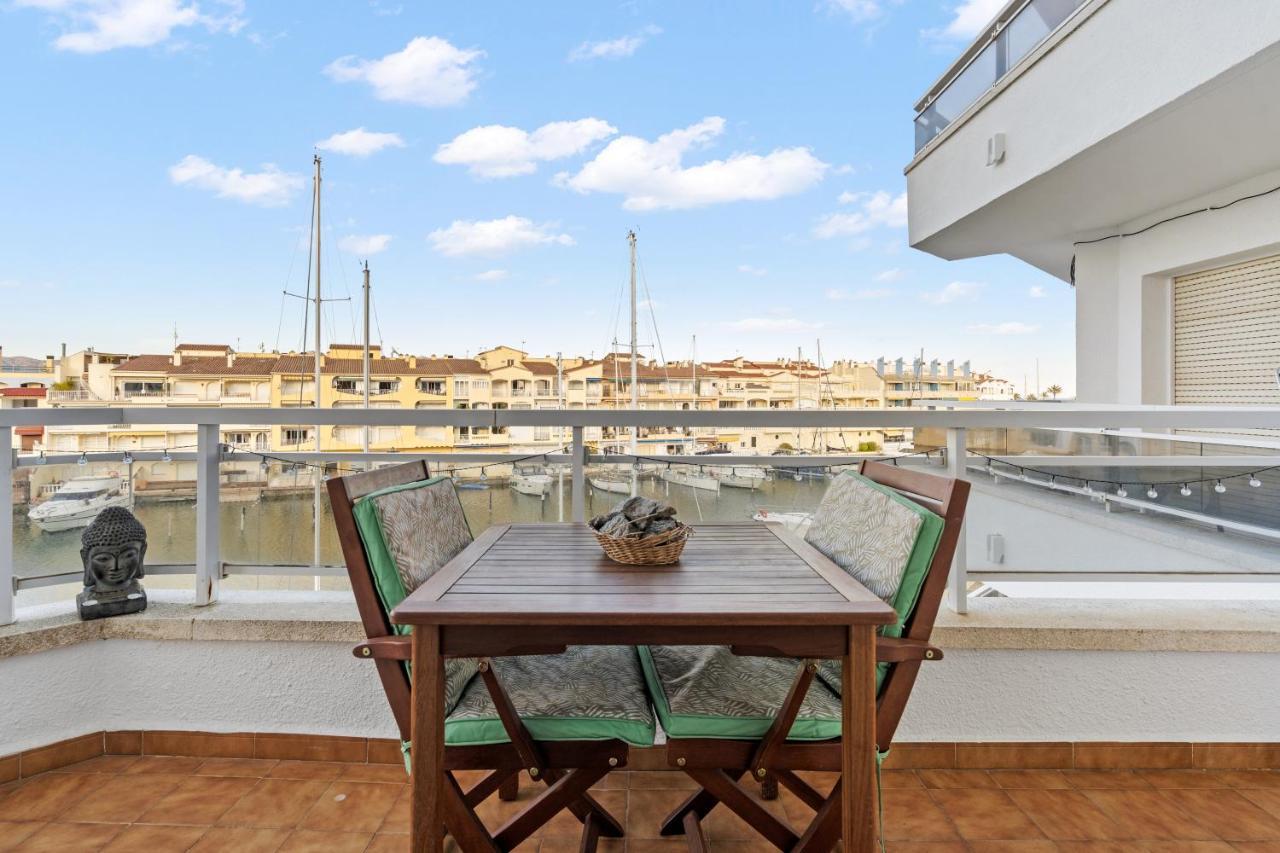 Welcs Apartamento 055 Emp Con Terraza Y Vistas Al Canal Empuriabrava Exterior photo